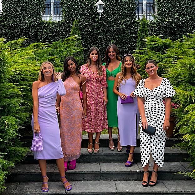 6 tiendas donde alquilar el mejor look de invitada y ser la mejor vestida gastando muy poco (y una de ellas es Mango)