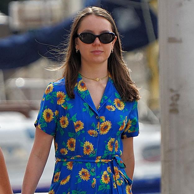 Alexandra de Hannover tiene truco de estilo favorito: estas son las gafas de sol que no se quita (y su versión low cost)