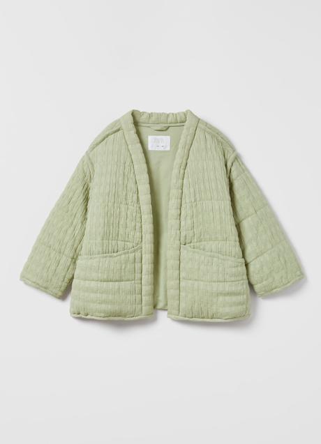 Imagen - Chaqueta acolchada en color verde de Zara Kids. Foto: Zara Kids.