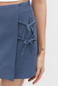 Imagen secundaria 2 - Conjunto de traje en azul índigo de Stradivarius.