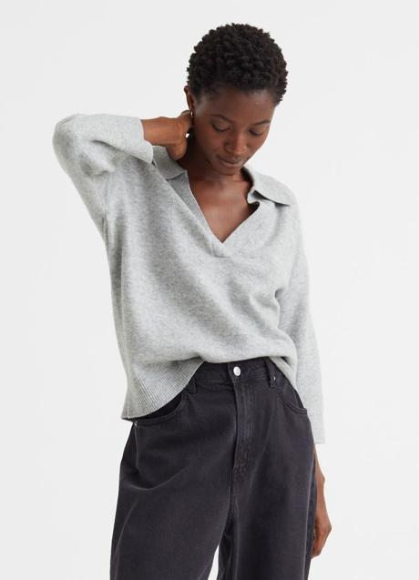 Imagen - Jersey con escote de pico de H&M, 19,99€.