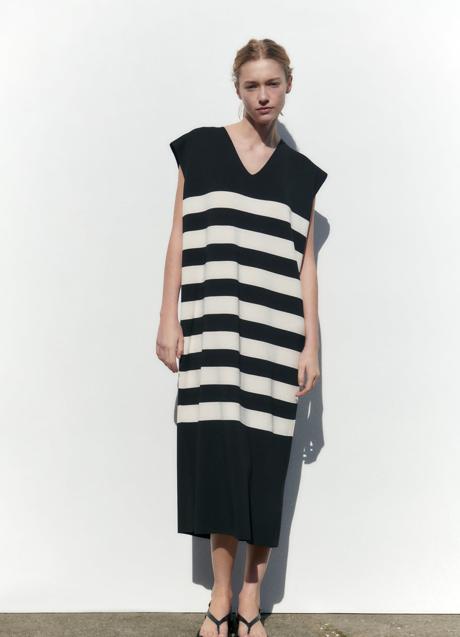 Imagen - Vestido con estampado de rayas de Zara. Foto: Zara.