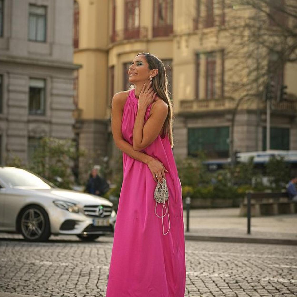 Este es el vestido de Massimo Dutti más bonito y elegante de la temporada. 