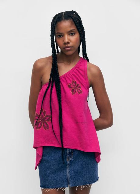 Imagen - Top asimétrico de Pull & Bear (17,99 euros)