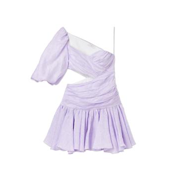 Imagen secundaria 1 - Imagen de campaña de Roseanna, vestido morado de Sandro y vestido verde de The Kooples.