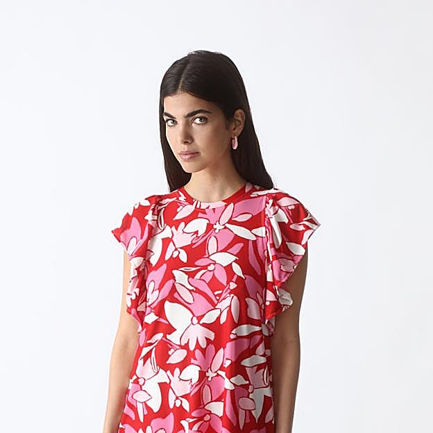 Imagen principal - Vestido corto estampado de Lefties.