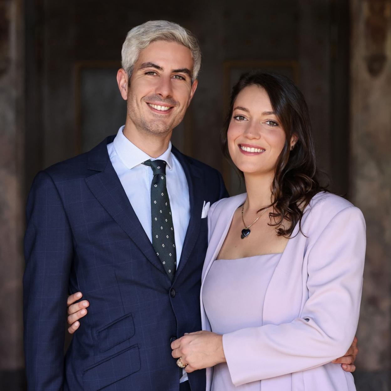Foto oficial del compromiso de la princesa Alexandra de Luxemburgo y Nicolas Bagory.