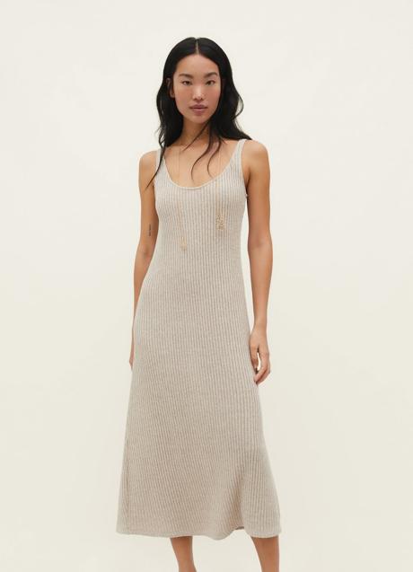 Imagen - Vestido de canalé de Stradivarius (22,99 euros)