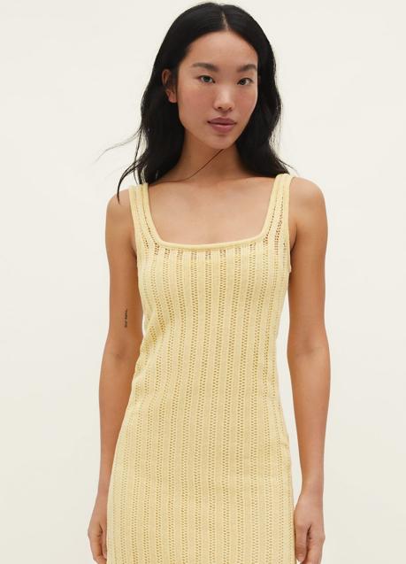 Imagen - Vestido de punto de Stradivarius (25,99 euros)