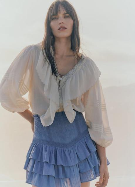 Imagen - Blusa con mangas abullonadas de Mango (39,99 euros)