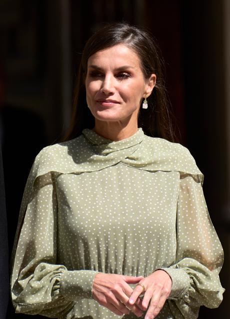 Imagen - El vestido de la reina Letizia es de Vogana. /MUJERHOY