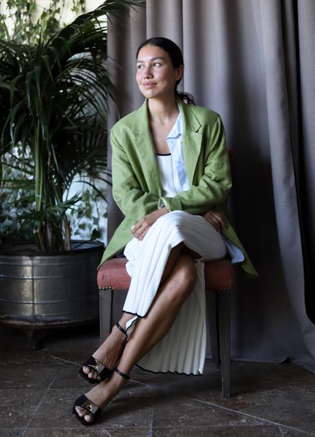 Imagen - Melissa Villarreal con sandalias de tacón bajo de Pedro Miralles. / Imagen: @ionlei 