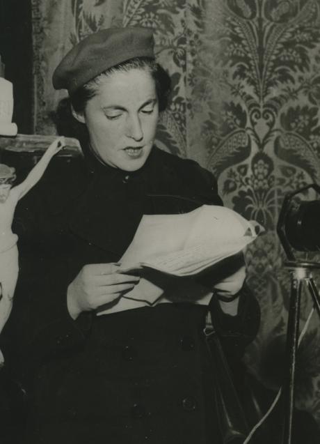 Imagen - Pilar Primo de Rivera en 1942, durante el VI Consejo Nacional de la Sección Femenina (FOTO: MANUEL TORRES MOLINA / ABC).