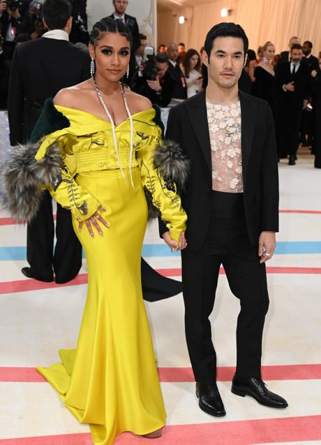 Imagen - Ariana DeBose y Joseph Altuzarra con looks llamativos e intensos. / GTRES