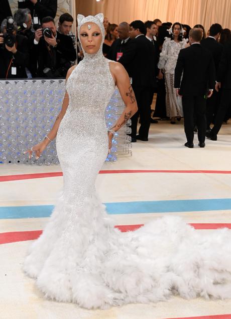 Imagen - Doja Cat con diseño de plumas. / GTRES