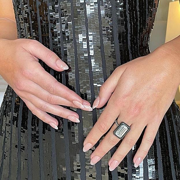 Manicura francesa glow: el nuevo furor de Tiktok por lucir las uñas limpias, con un toque rosado y brillante