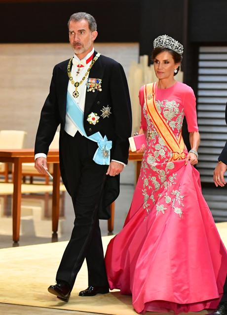 Imagen - El rey Felipe y la reina Letizia en la cena de gala de Japón. / GTRES