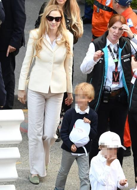 Imagen - Beatrice Borromeo en Mónaco con un look con blazer. / GTRES