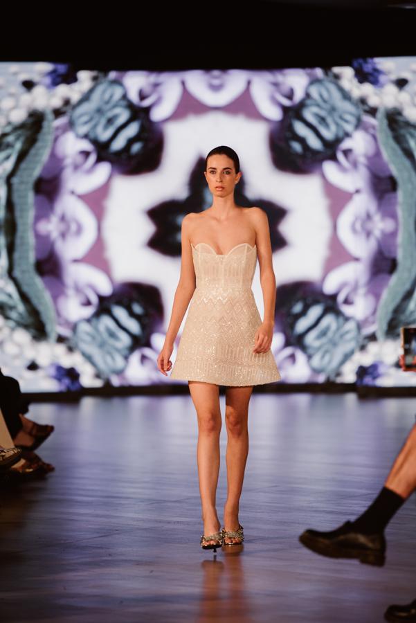 Diseños en clave minimal para cualquier mujer y para todo tipo de eventos. 