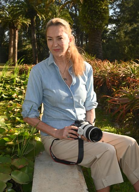 Imagen - Paola Marzotto, con su cámara de fotos. (Chango Figueredo)