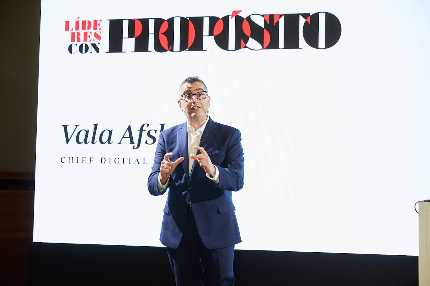 Vala Afshar dio una charla sobre el propósito.