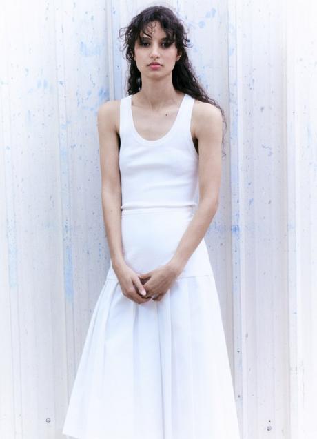 Imagen - Falda blanca de Sfera (29,99 euros)