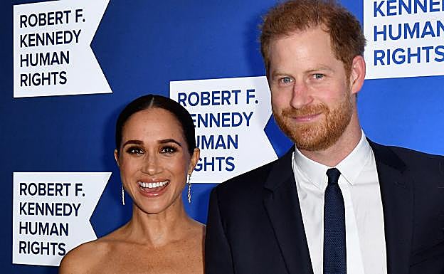 El duque de Sussex no ha superado la trágica muerte de su madre, Diana de Gales, pero sus memorias desvelan otros complejos íntimos desconocidos hasta la fecha. 