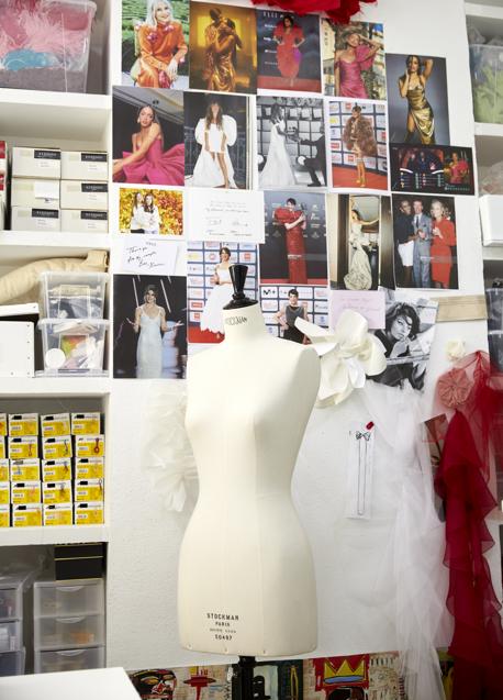 Imagen - El «muro de la fama» del atelier de Redondo. / A. Rivera