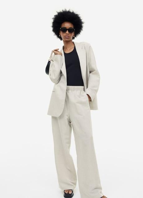 Imagen - Pantalón de lino beige de H&M, 24,99 euros.
