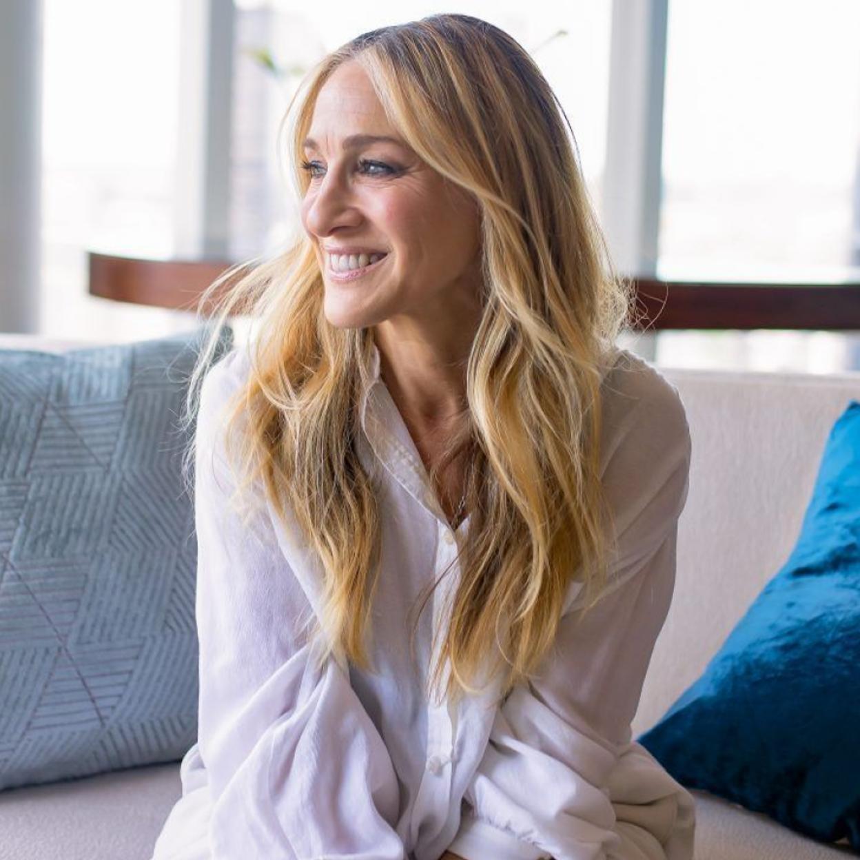 Sarah Jessica Parker luce una piel luminosa.
