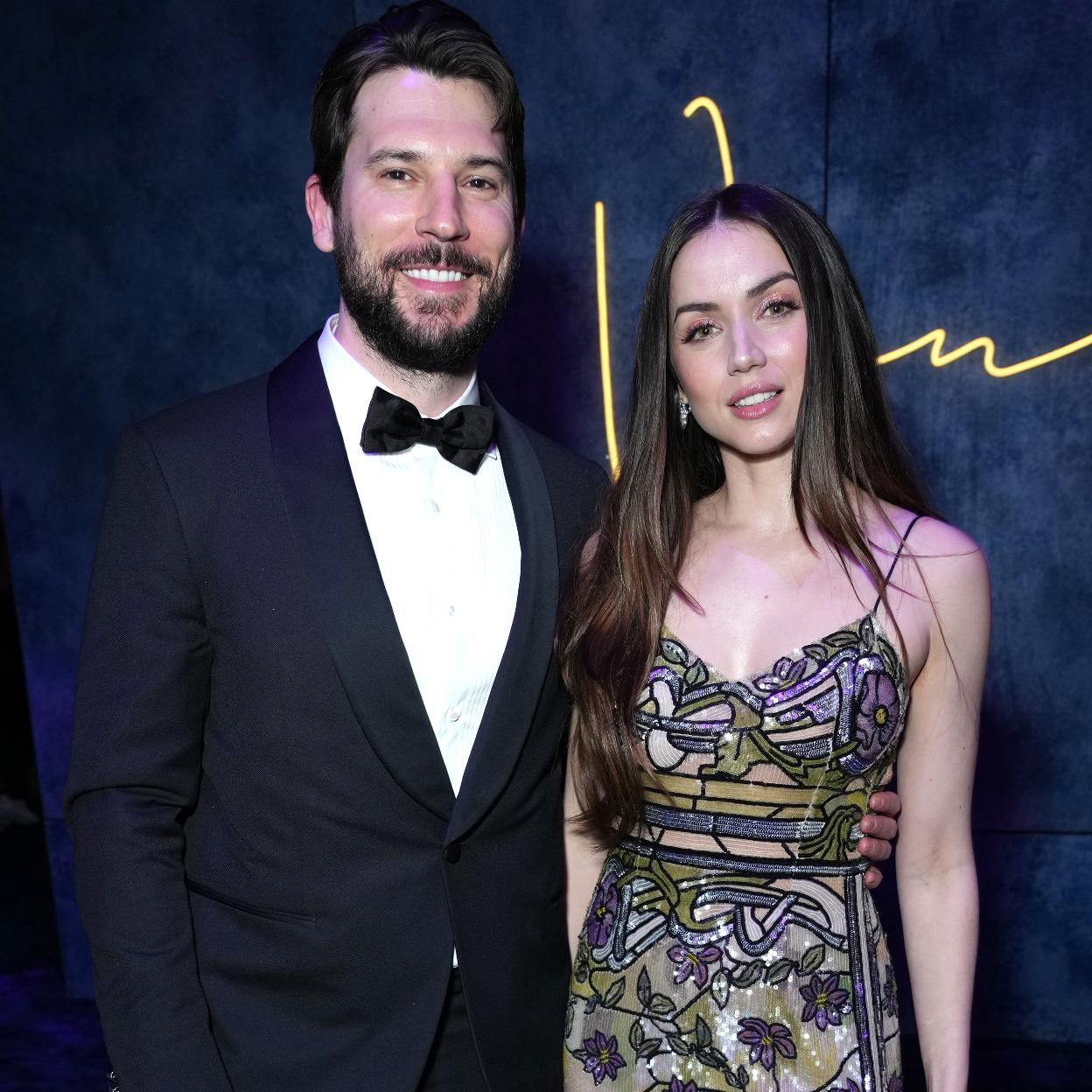 Ana de Armas con su novio, Paul Boukadakis.