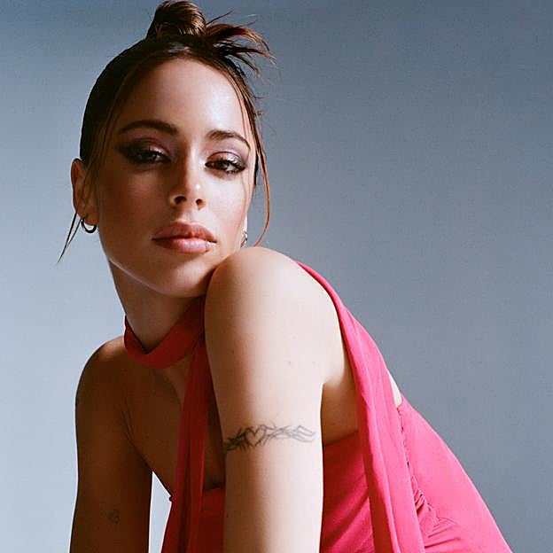 Las compras de la semana de Pull & Bear: vestidos blancos, sandalias de tiras y muchas otras propuestas para los días de verano