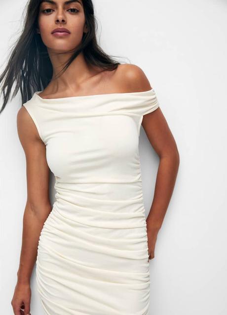 Imagen - Vestido blanco de Pull & Bear (22,99 euros)