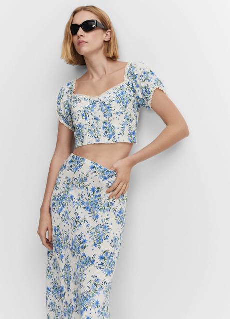 Imagen - Top con estampado de flores de Mango (25,99 euros)