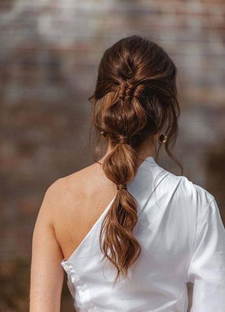 Imagen - Coleta burbuja como peinado de invitada