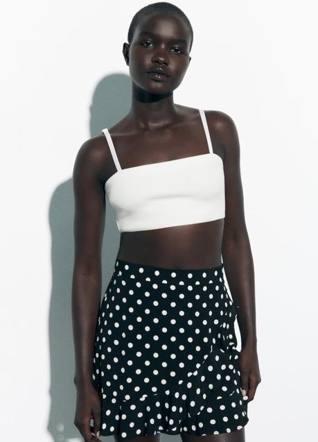 Imagen - Falda con estampado de lunares de Zara (22,99 euros)