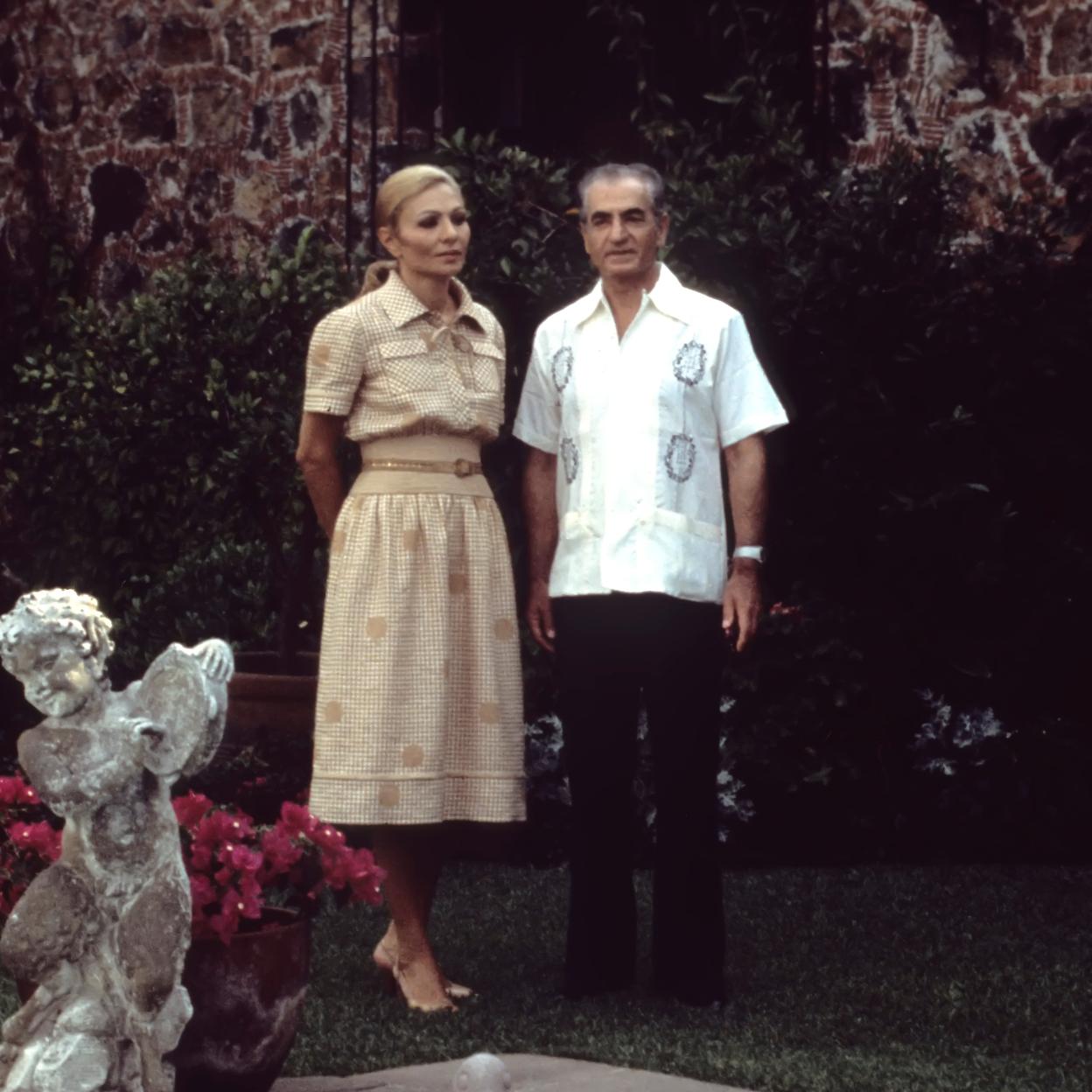 Farah Diba y el Sha de Persia.