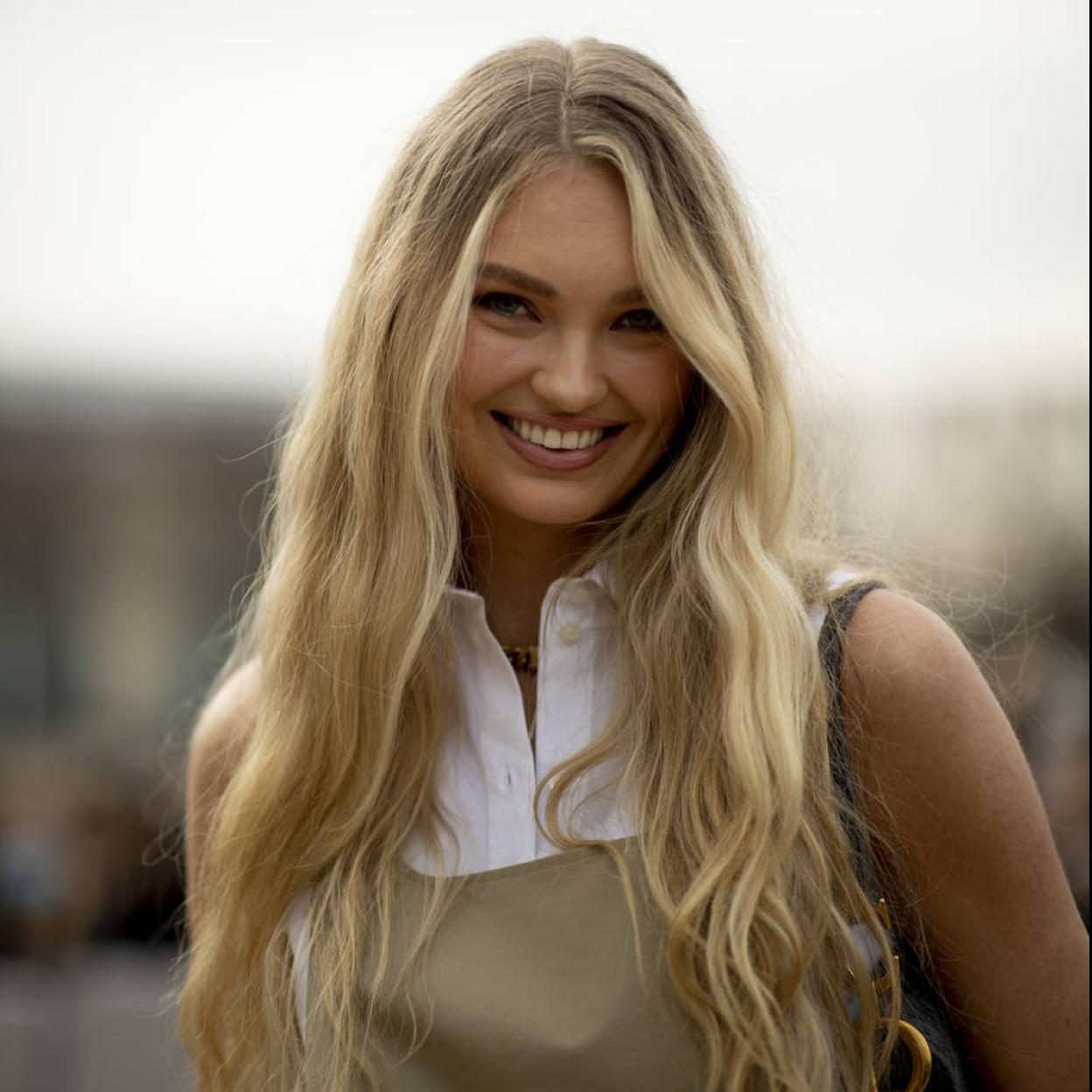 Modelo con mechas balayage