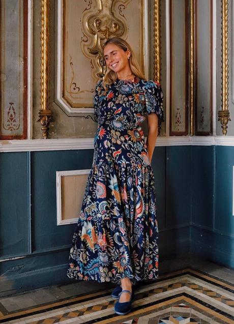 Imagen - Lucía Bárcena con un vestido de flores. / @luciabarcena