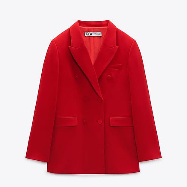 La blazer roja de Zara.