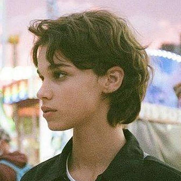 Modelo con corte de pelo garçon