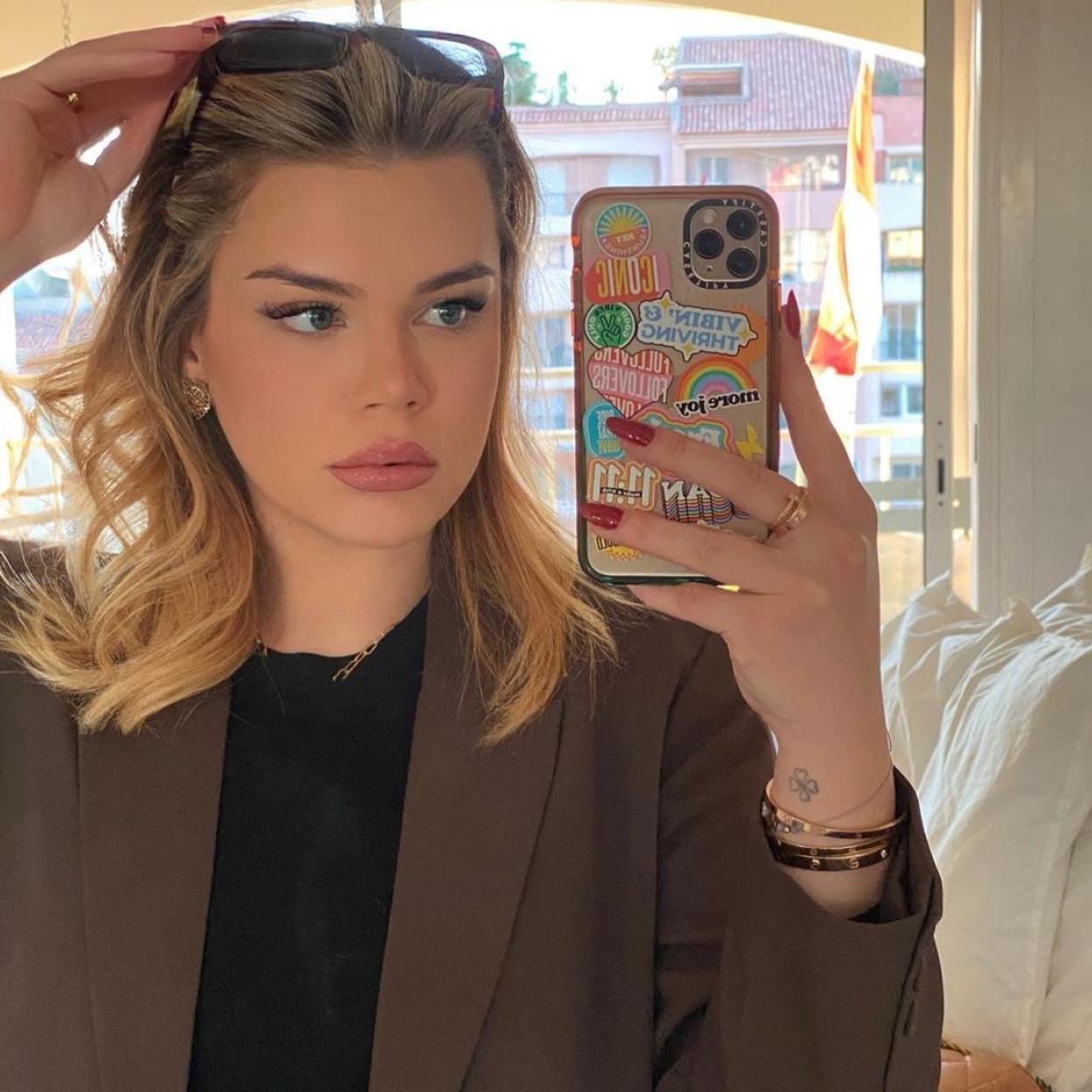 Camille Gottlieb posa delante de un espejo en una fotografía que ha compartido en su perfil de Instagram.