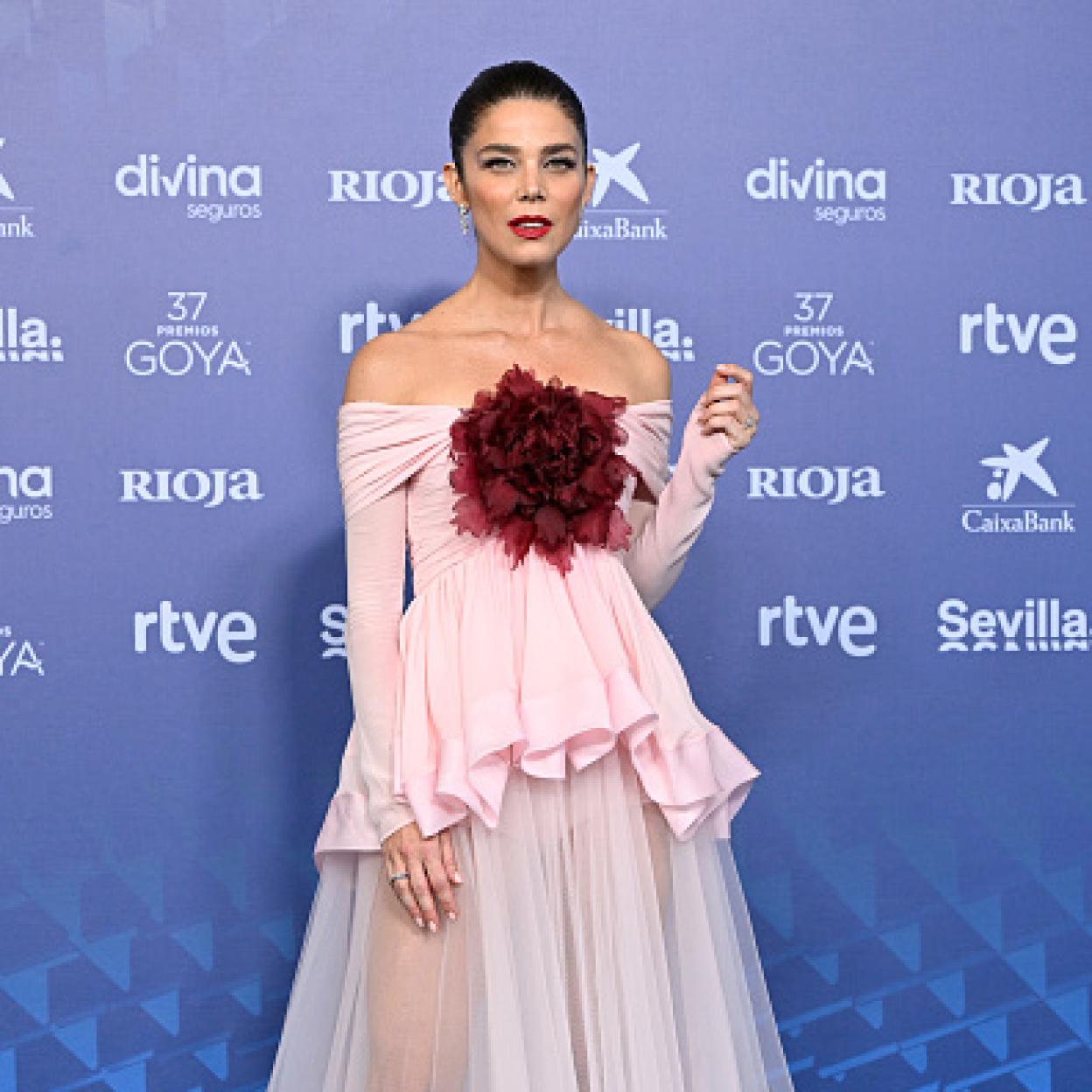 Juana Acosta en la 37 edición de los Premios Goya con zapatos de Martinelli