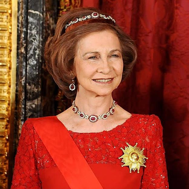 La reina Sofía con la tiara y los collares Niarchos