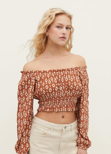 Imagen - Blusa estampada de Stradivarius (17,99 euros)
