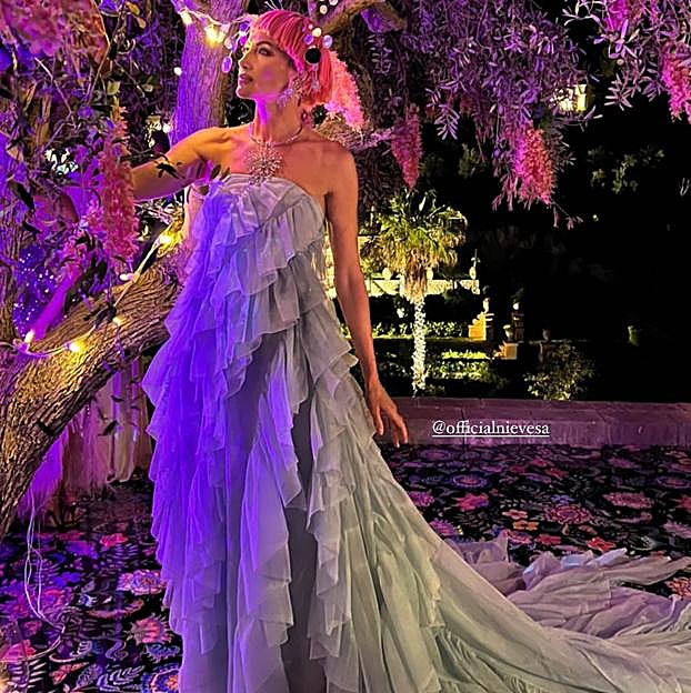 Imagen principal - Los looks de Nieves Álvarez.