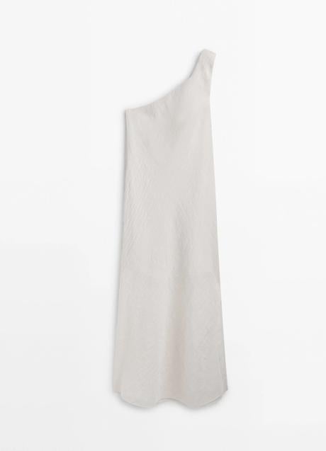 Imagen - Vestido asimétrico en color blanco de Massimo Dutti. Foto: Massimo Dutti.