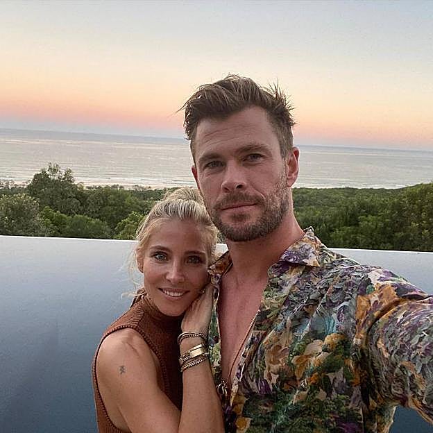 La historia de amor de Chris Hemsworth y Elsa Pataky: cita a ciegas, portada de boda sin novio y el castillo al que renunció