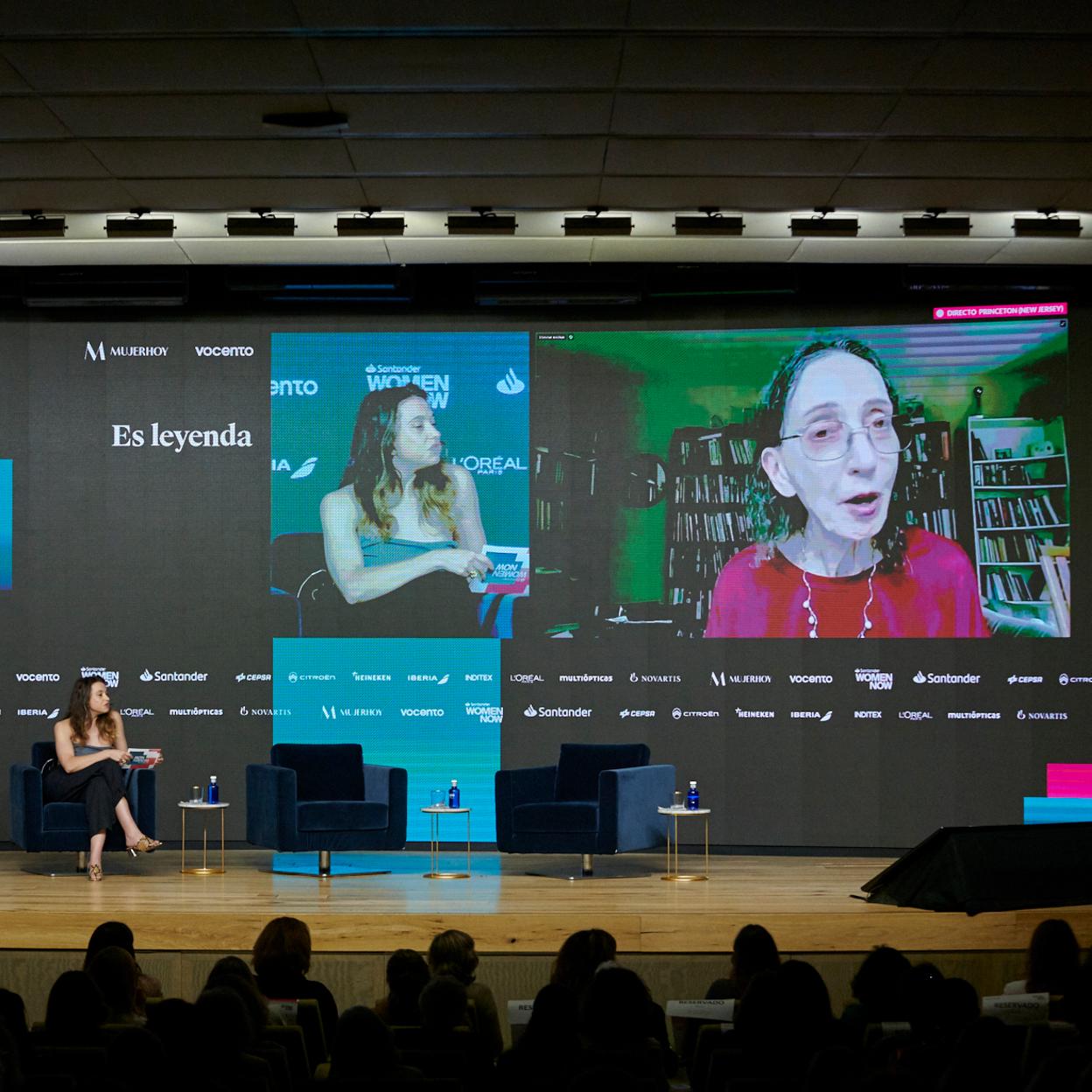 Joyce Carol Oates estuvo presente Santander WomenNOW desde su casa de New Jersey. 