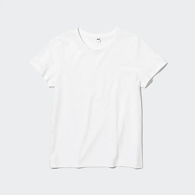Camiseta blanca básica de Uniqlo.
